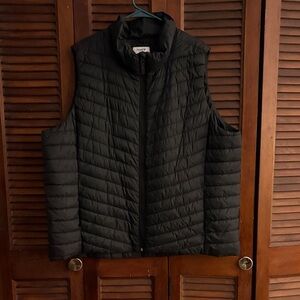 Old navy black thin puffer vest